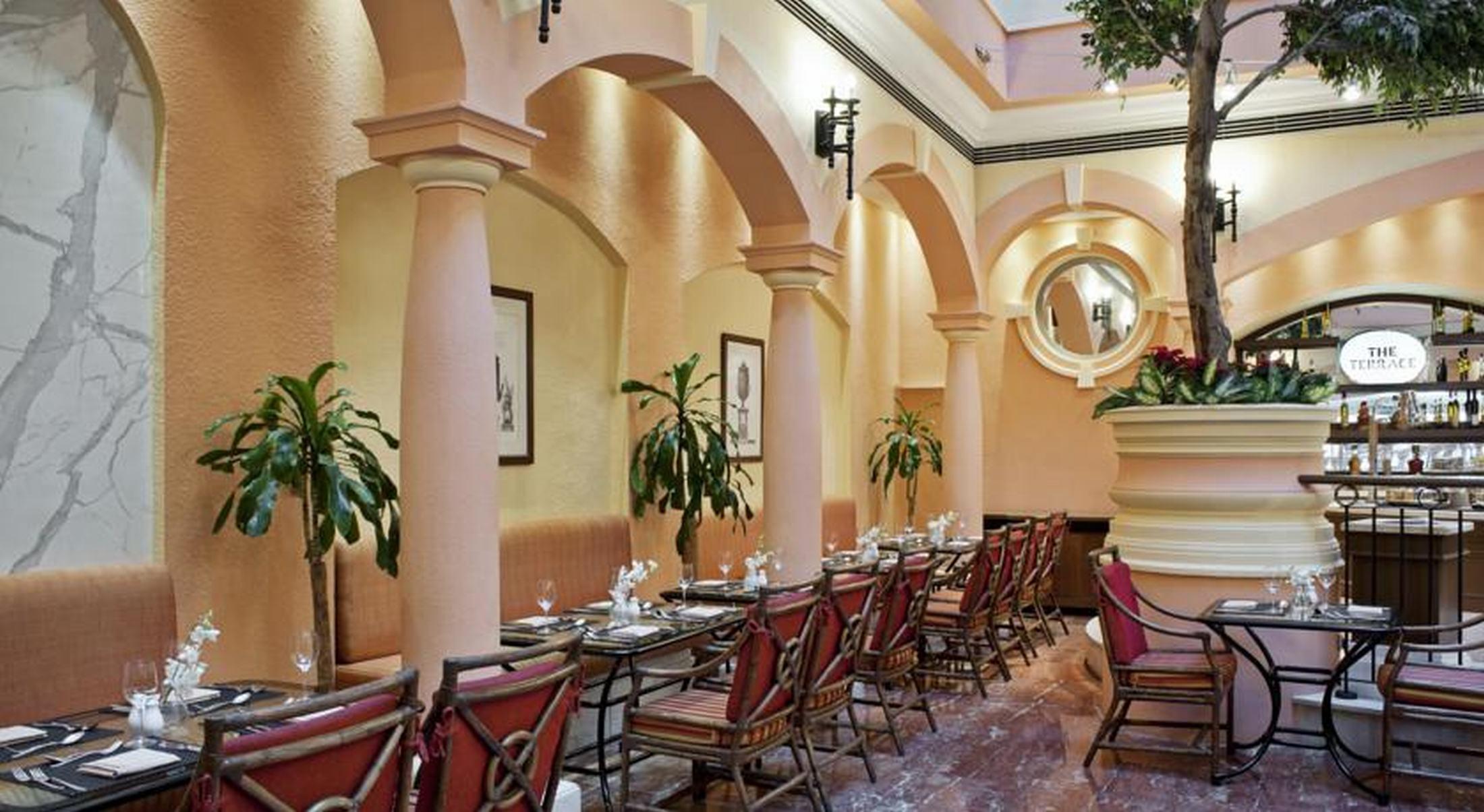 Grand Excelsior Hotel Deira Dubai Restaurant photo